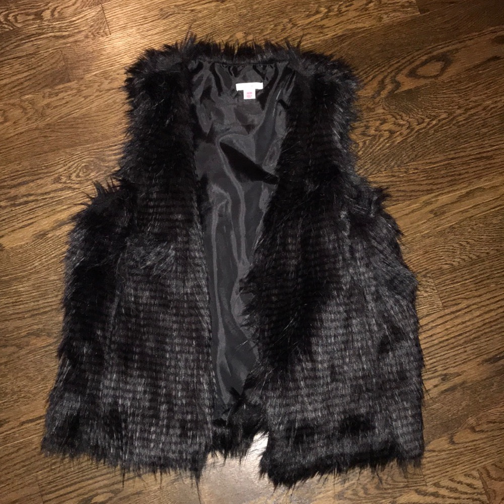 Black faux fur vest